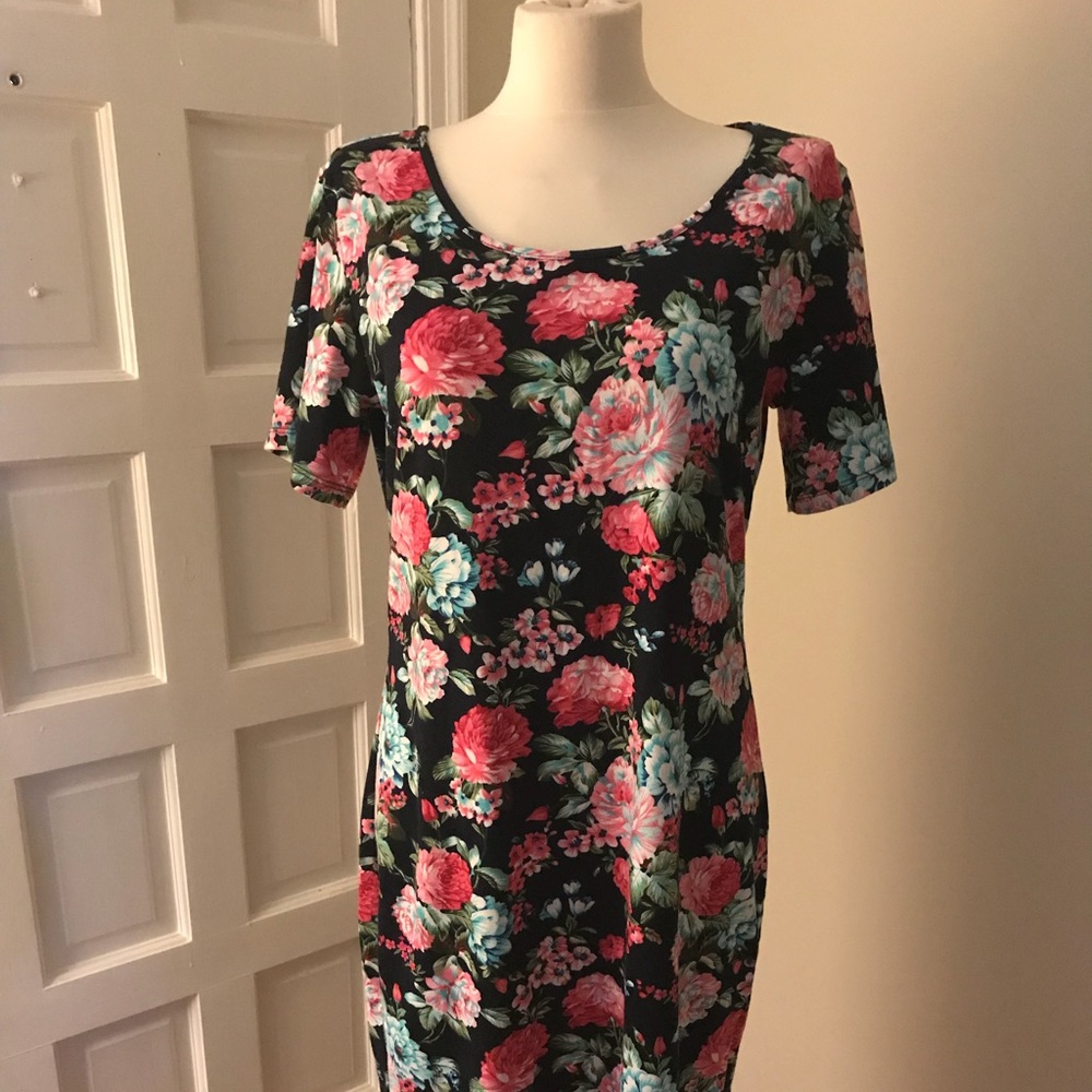 Cotton floral A-line tee shirt dress
